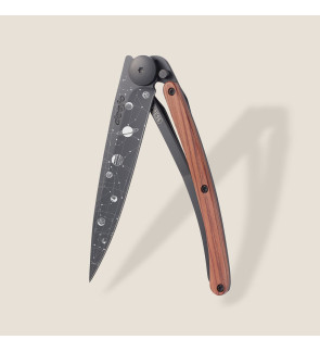 Deejo: Couteau de poche 37gr Astro finition titane noir manche bois corail