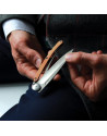 Deejo: Couteau de poche 37gr finition titane gris manche bois de genevrier