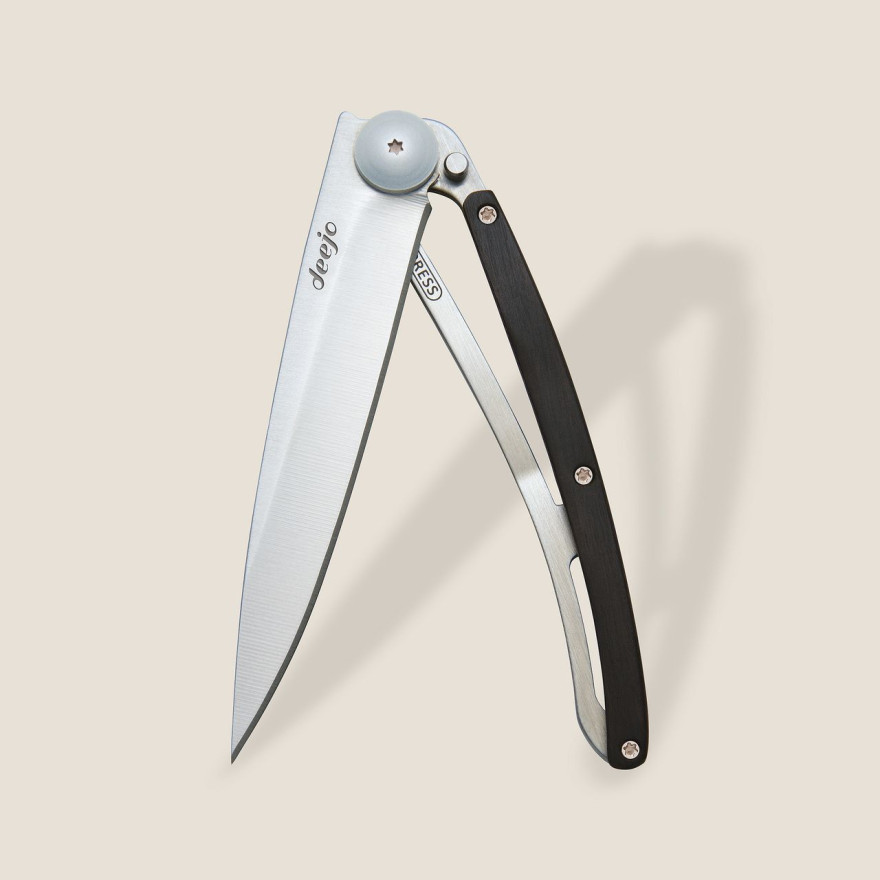 Deejo: 37gr grijs titanium zakmes met handgreep van ebbenhouten Deejo: 37gr grijs titanium zakmes met handgreep van ebbenhouten