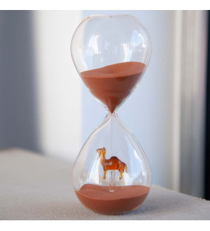 WD Lifestyle: Grand Sablier en borosilicate 30 min avec chameau en verre